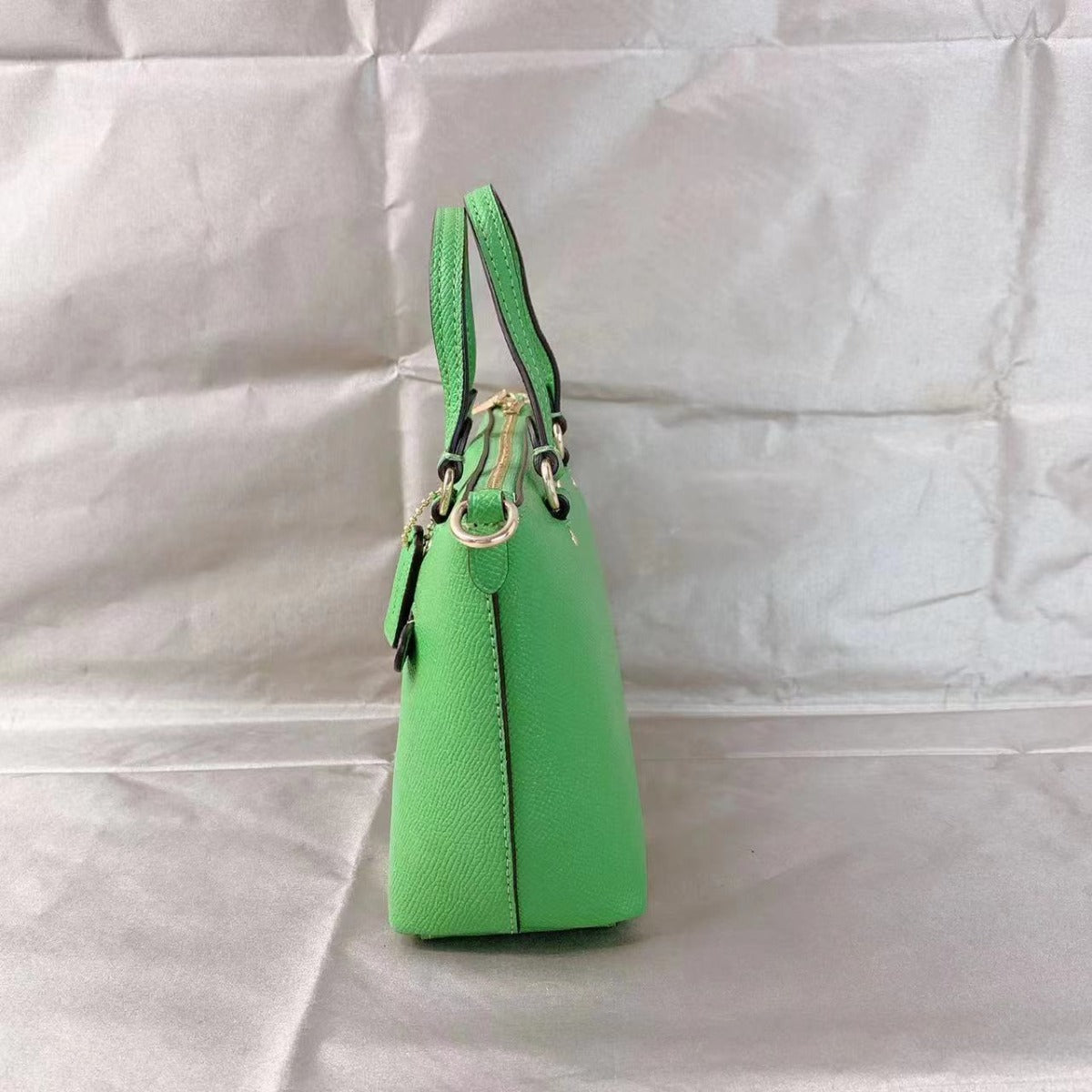 Coach CA844 Mini Gallery Crossbody In IM/Neon Green Coach CA844 Mini Gallery Crossbody In IM/Neon Green